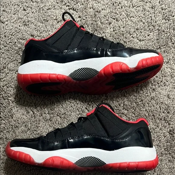 Used boys size 7 Air Jordan 11 Retro Low ‘Bred - Picture 3 of 8